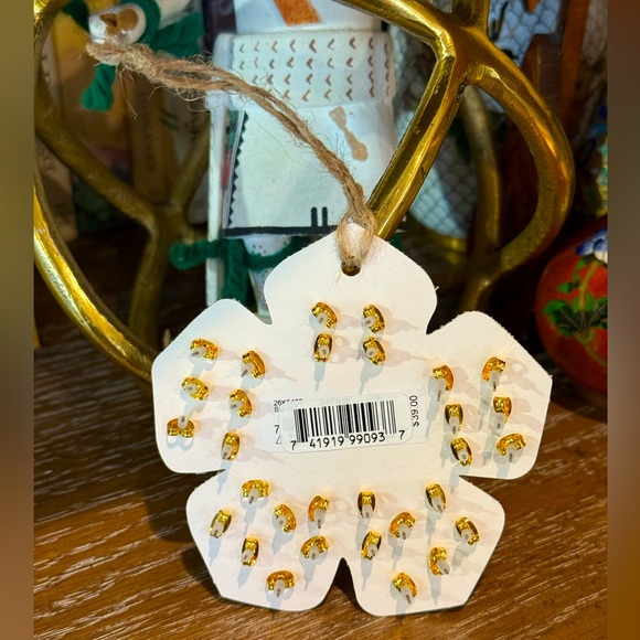 Berry 15 pair of Gold Tone Stud Earrings NWT w/ Hemp Card 99% Recycled Materials - Picture 6 of 6